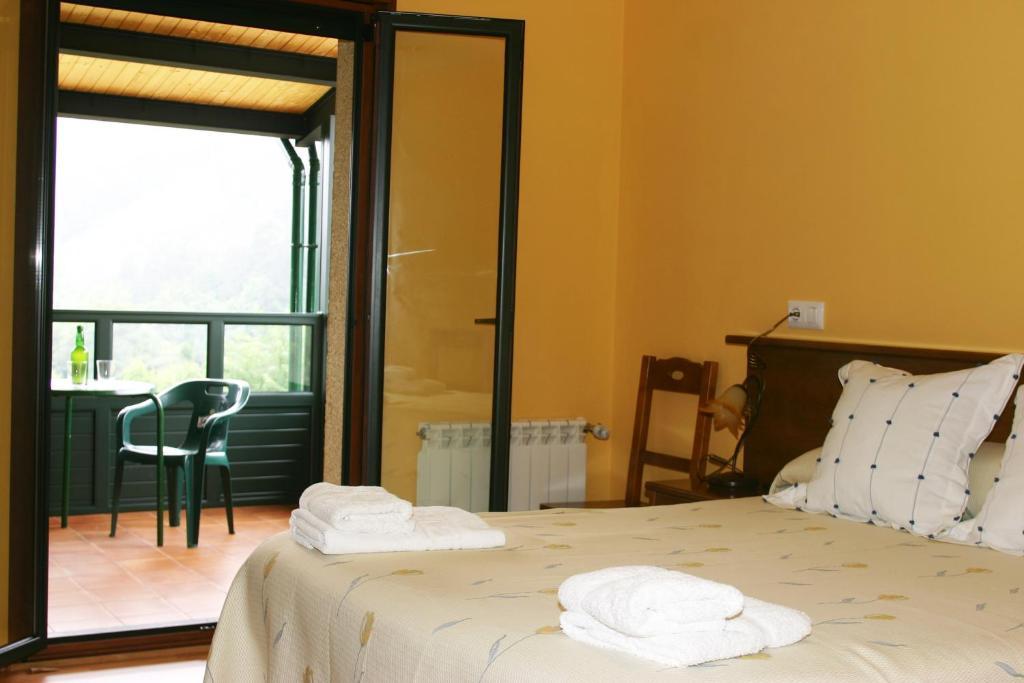 Hotel Restaurante Canero Bilik gambar